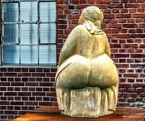 woman statue